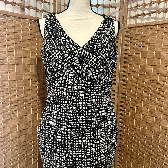 Lafayette 148 NewYork Elegant Black and White Sleeveless Dress - Picture 7 of 12